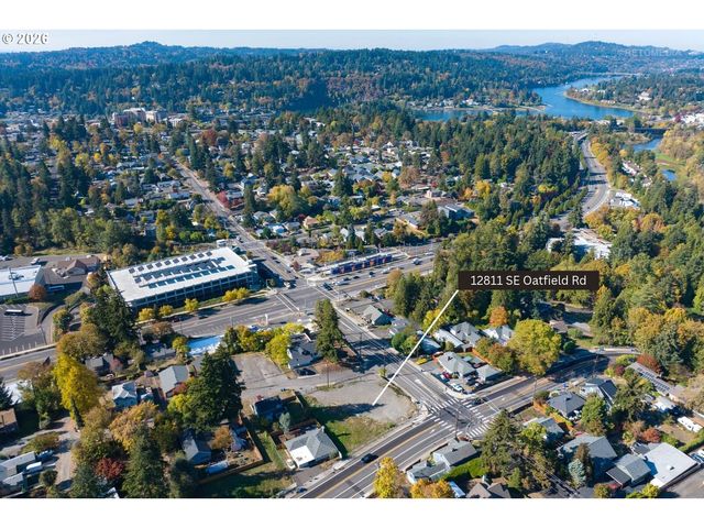 12811 Se OATFIELD Rd, Milwaukie, OR 97222