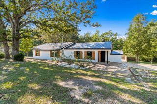 333 S Napier Avenue, Fayetteville, AR 72701