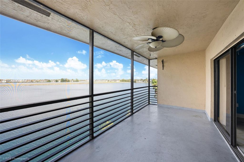 471 Ives Dairy Rd 402-3, Miami, FL 33179