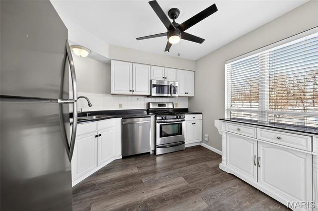 1450 Whispering Creek Drive, Ballwin, MO 63021