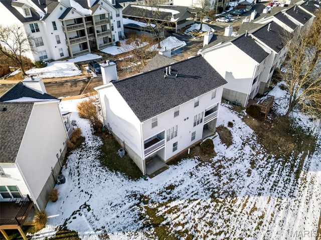 1450 Whispering Creek Drive, Ballwin, MO 63021