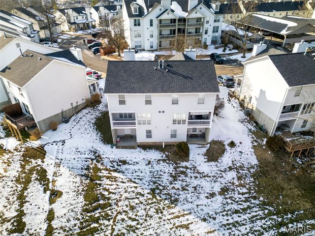 1450 Whispering Creek Drive, Ballwin, MO 63021