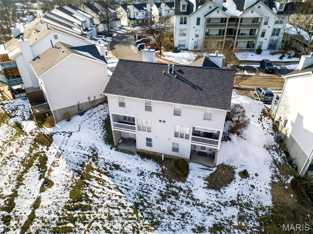 1450 Whispering Creek Drive, Ballwin, MO 63021