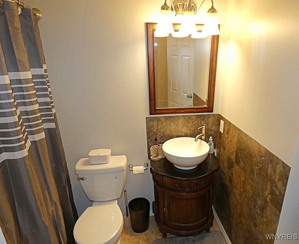 6598 Parkwood Drive, Lockport Town, NY 14094