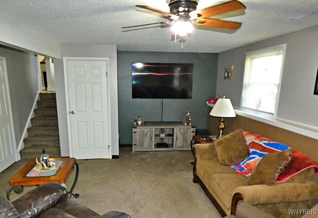 6598 Parkwood Drive, Lockport Town, NY 14094