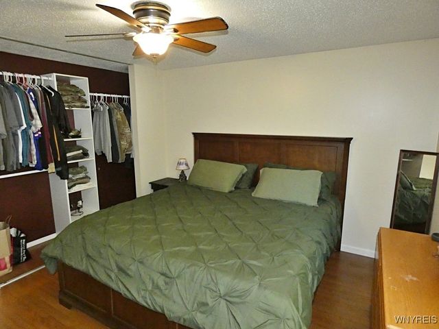 6598 Parkwood Drive, Lockport Town, NY 14094