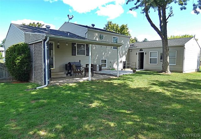 6598 Parkwood Drive, Lockport Town, NY 14094