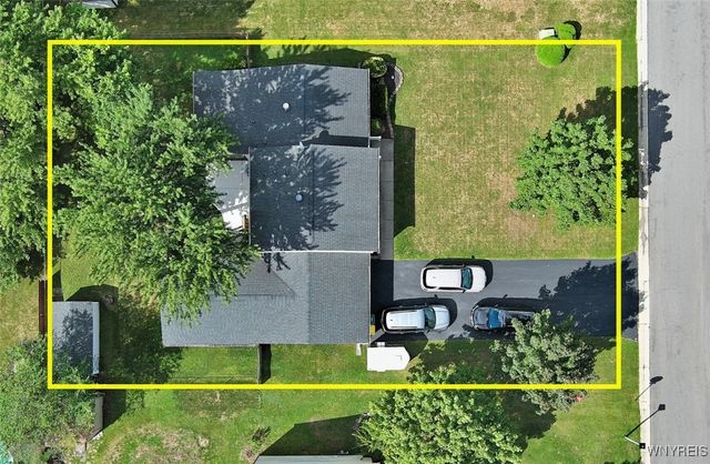 6598 Parkwood Drive, Lockport Town, NY 14094