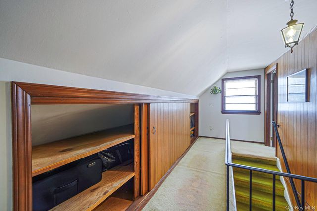 53 Canterbury Lane, North Babylon, NY 11703