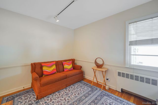 53 Canterbury Lane, North Babylon, NY 11703