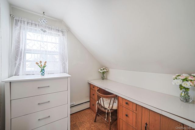 53 Canterbury Lane, North Babylon, NY 11703