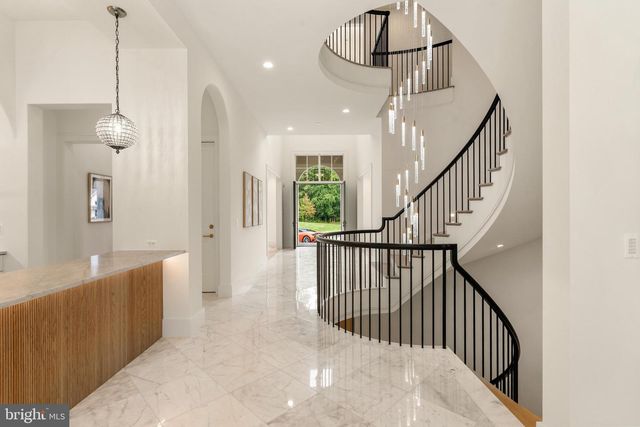 792 FALLS FARM CT, Great Falls, VA 22066