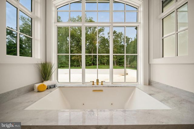 792 FALLS FARM CT, Great Falls, VA 22066