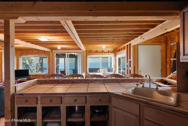 36799 W COEUR D ALENE LAKE SHR, Coeur D'alene, ID 83814