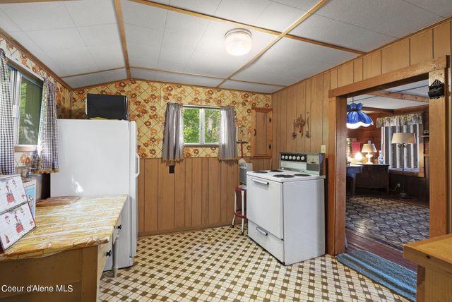36799 W COEUR D ALENE LAKE SHR, Coeur D'alene, ID 83814