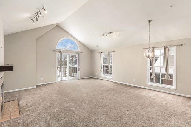 28541 Carlton Way Drive, Novi, MI 48377