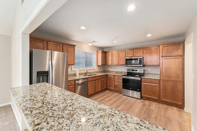 28541 Carlton Way Drive, Novi, MI 48377