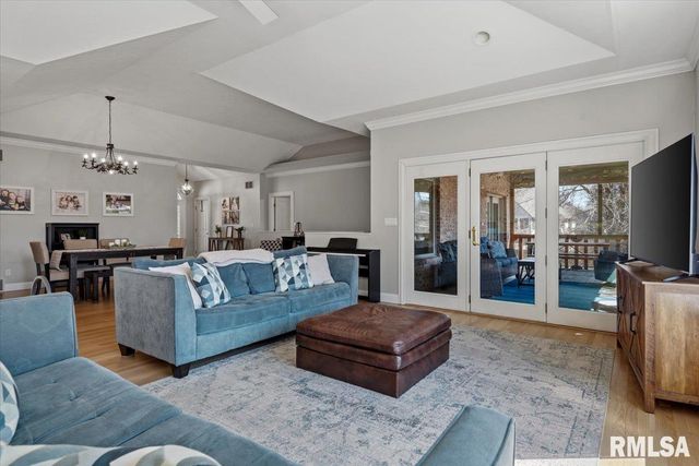 8 Riverwood Drive, Rochester, IL 62563