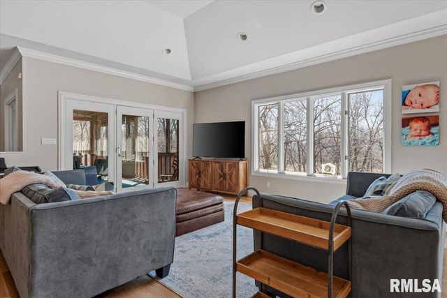 8 Riverwood Drive, Rochester, IL 62563