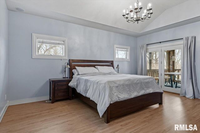 8 Riverwood Drive, Rochester, IL 62563