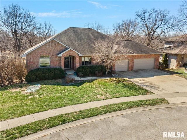 8 Riverwood Drive, Rochester, IL 62563