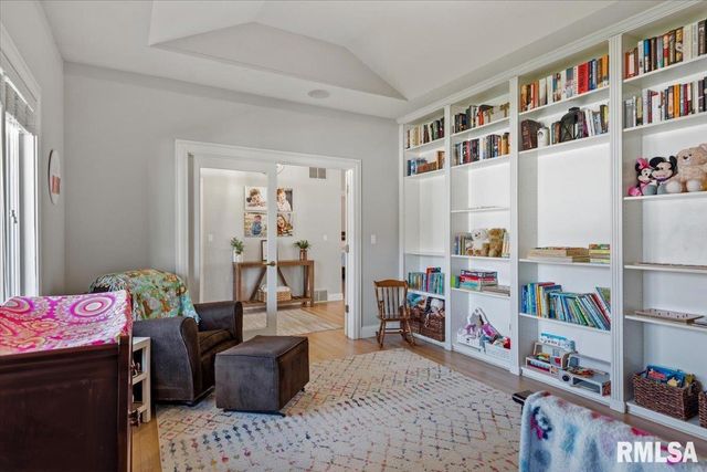 8 Riverwood Drive, Rochester, IL 62563