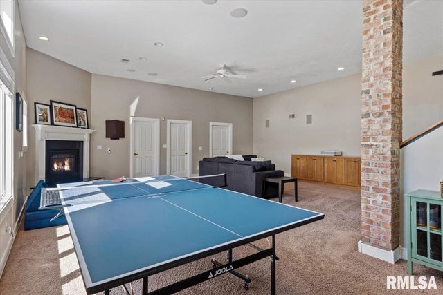 8 Riverwood Drive, Rochester, IL 62563