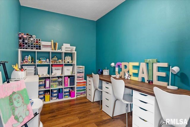 8 Riverwood Drive, Rochester, IL 62563