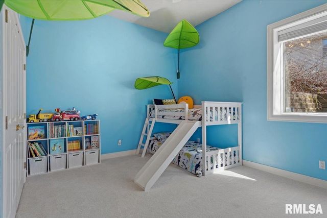 8 Riverwood Drive, Rochester, IL 62563