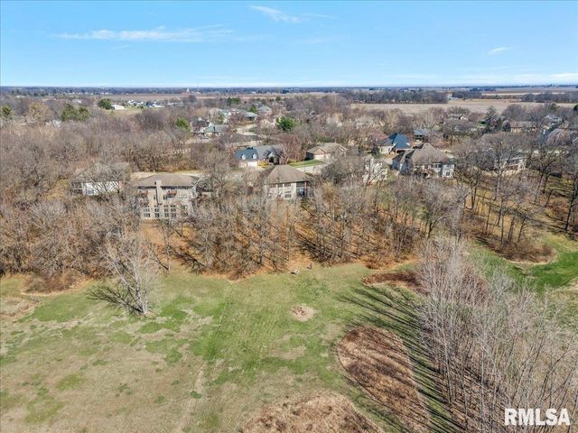 8 Riverwood Drive, Rochester, IL 62563