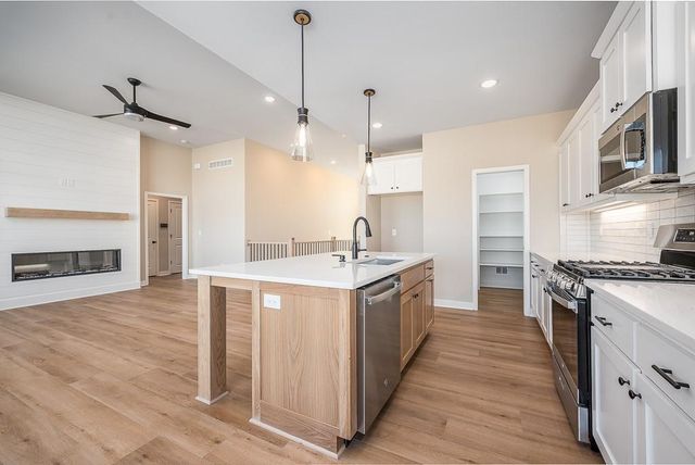 4551 145th Terrace, Basehor, KS 66007