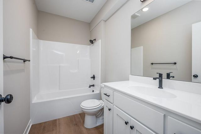 4551 145th Terrace, Basehor, KS 66007