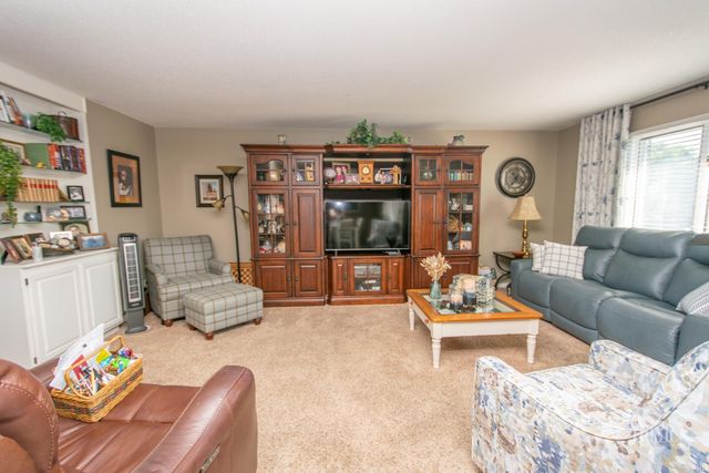 4501 N Wheeling 6B-201, Muncie, IN 47304