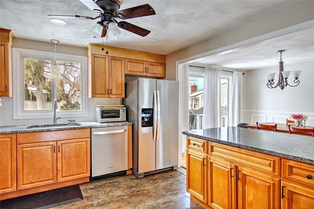 8 Surrey Lane, West Warwick, RI 02893