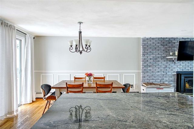 8 Surrey Lane, West Warwick, RI 02893