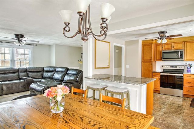 8 Surrey Lane, West Warwick, RI 02893