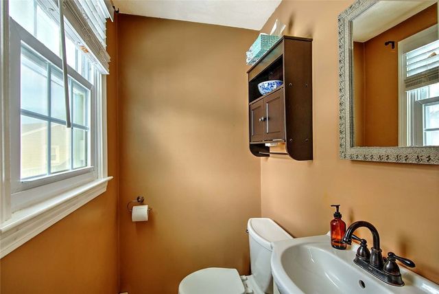 8 Surrey Lane, West Warwick, RI 02893