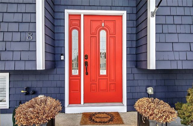 8 Surrey Lane, West Warwick, RI 02893