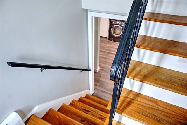 8 Surrey Lane, West Warwick, RI 02893