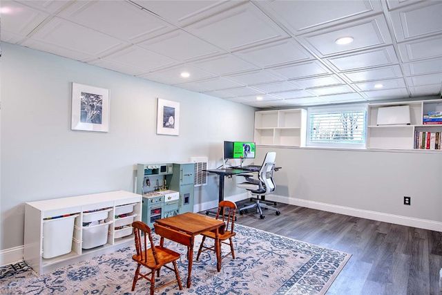 8 Surrey Lane, West Warwick, RI 02893