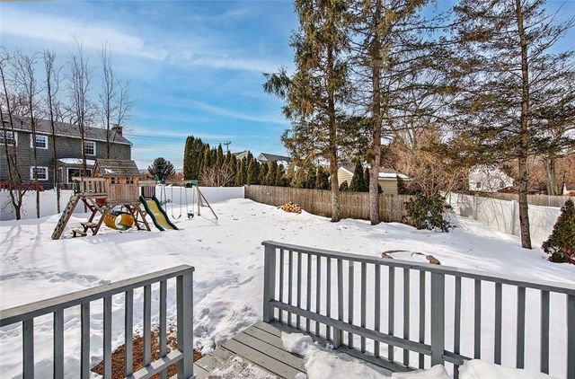 8 Surrey Lane, West Warwick, RI 02893