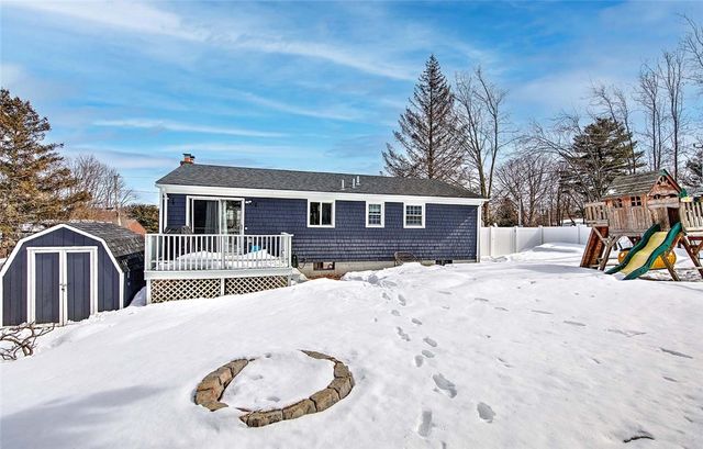 8 Surrey Lane, West Warwick, RI 02893