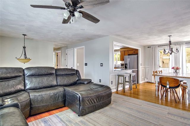 8 Surrey Lane, West Warwick, RI 02893