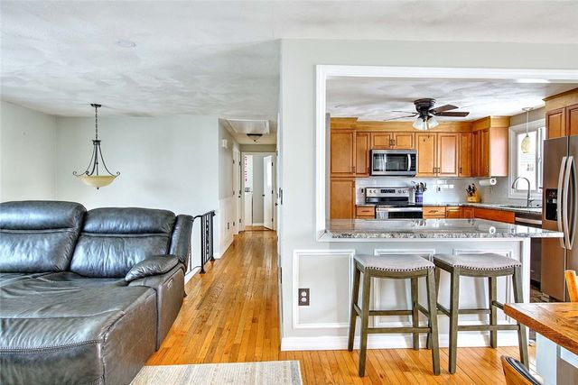 8 Surrey Lane, West Warwick, RI 02893