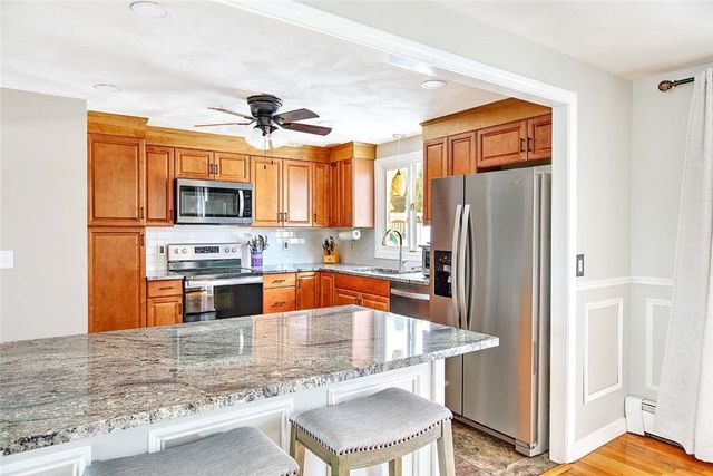 8 Surrey Lane, West Warwick, RI 02893