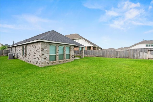 31222 Pinebrook Falls Lane, Hockley, TX 77447