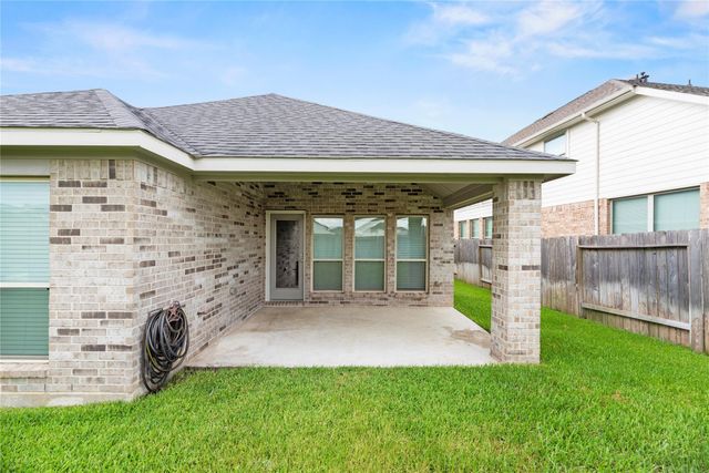 31222 Pinebrook Falls Lane, Hockley, TX 77447