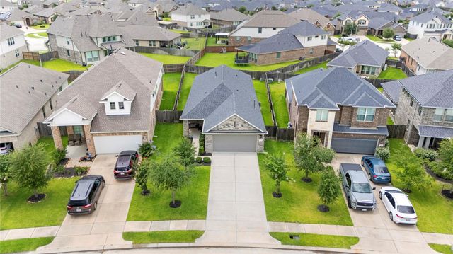 31222 Pinebrook Falls Lane, Hockley, TX 77447