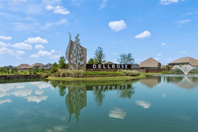 31222 Pinebrook Falls Lane, Hockley, TX 77447