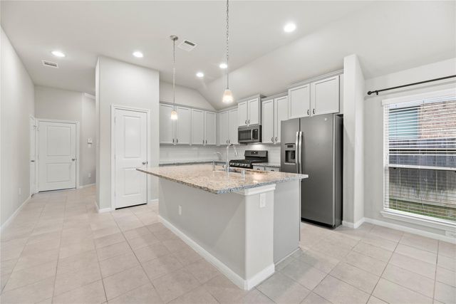 31222 Pinebrook Falls Lane, Hockley, TX 77447